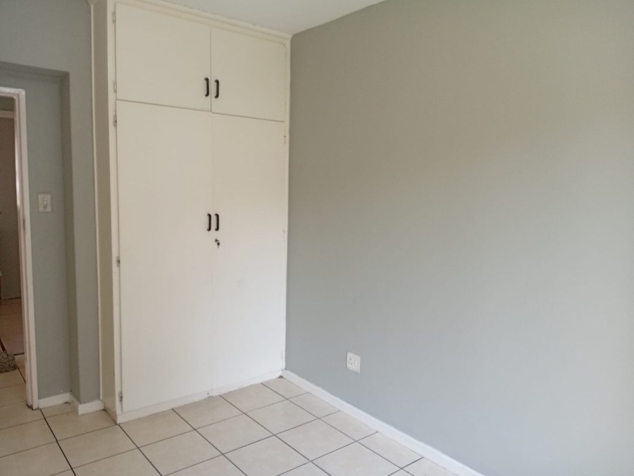 To Let 2 Bedroom Property for Rent in Southernwood Eastern Cape
